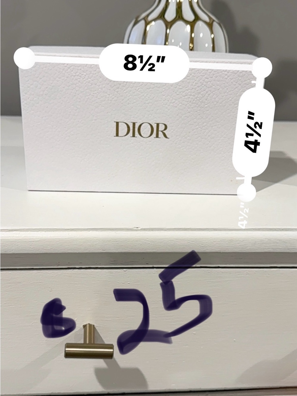 Dior White Box with Gold Logo - Picture 5 of 5